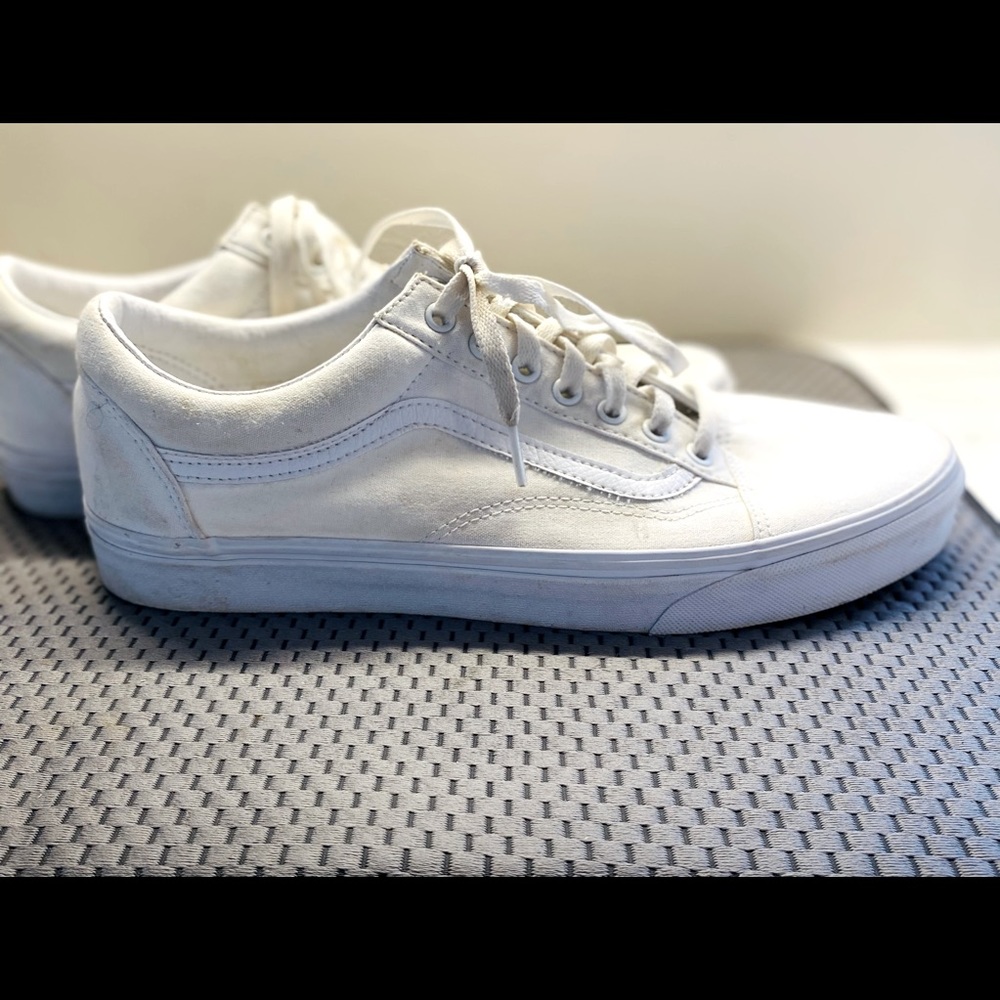 Men’s Vans Size 12